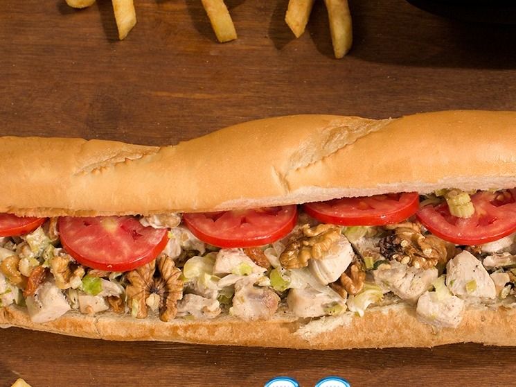 chicken salad sandwich 25 cm