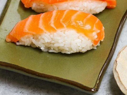 Salmon Nigiri - Piece