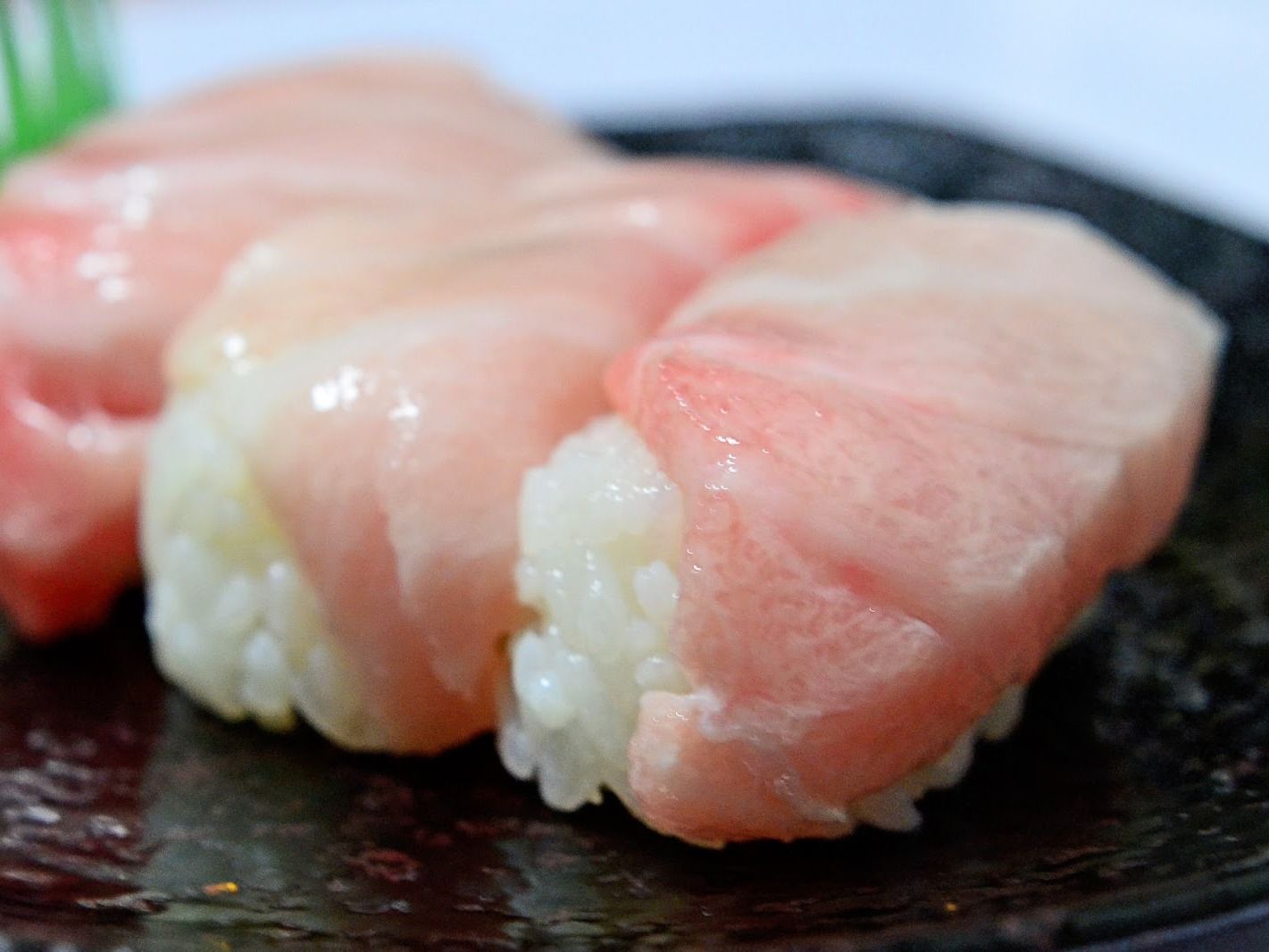 Sashimi Tuna Sard - 6 Pieces