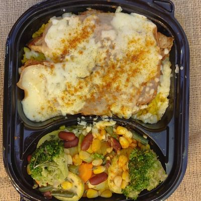 Master Roll Chicken Dish