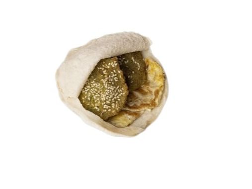 Baladi Tamiaa Sandwicth with Fried Eggs