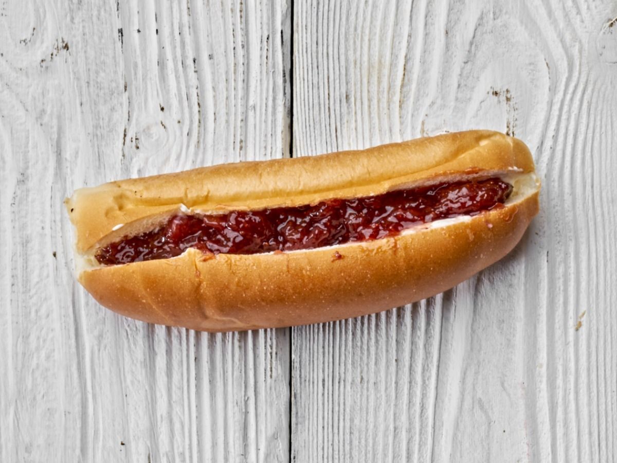 jam with Qeshta loaf
