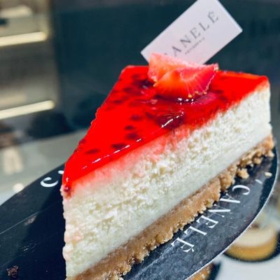 Berry And Strawberry Cheesecake (Seasonal)