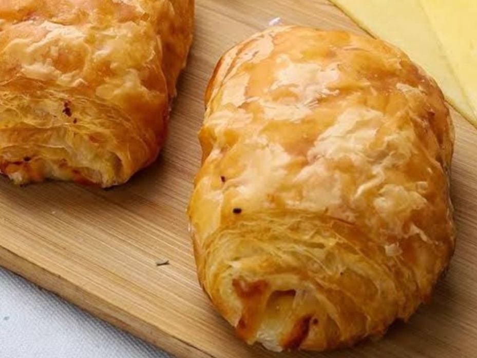 Pate With Cheddar Cheese