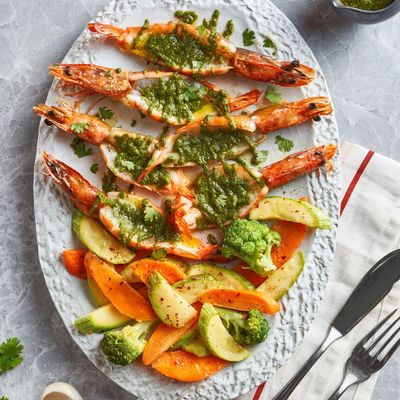 Grilled Shrimp With Garlic Seasoning And Vegetables dish