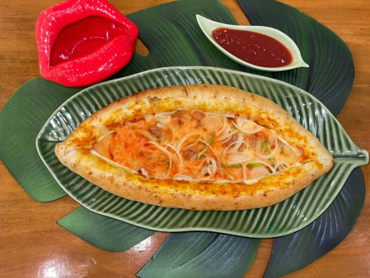 Tuna with Turkish Pide