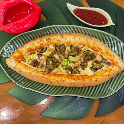 Turkish Pide with Rendy Cheese