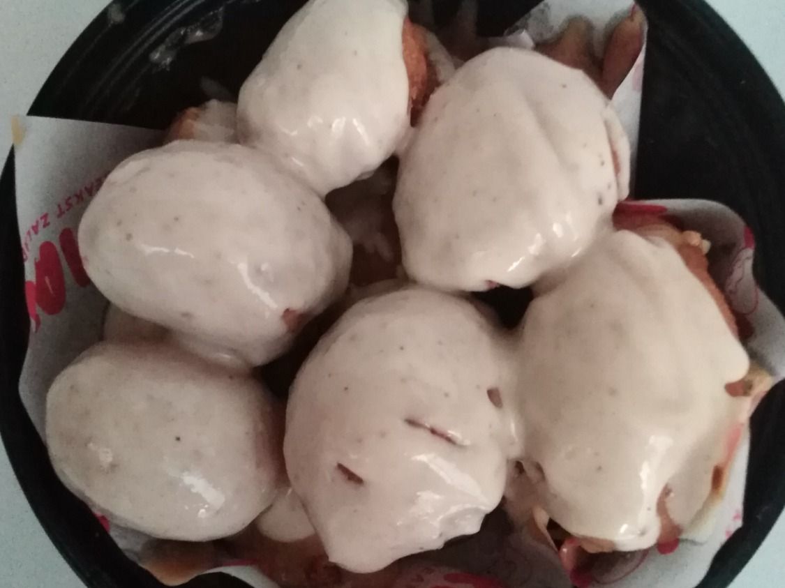 Kinder Lokmatos with kinder sauce