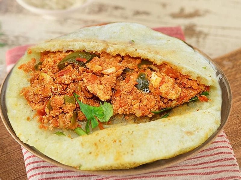 Shakshouka eggs sandwich