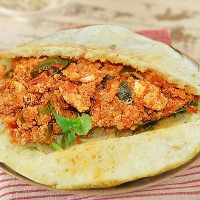 Shakshouka eggs sandwich