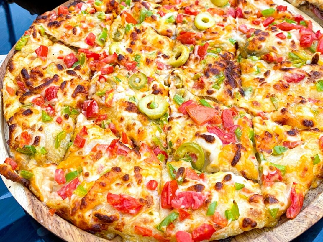 Seafood Pizza