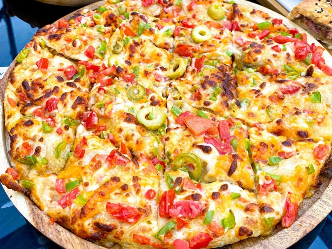 Tuna Pizza