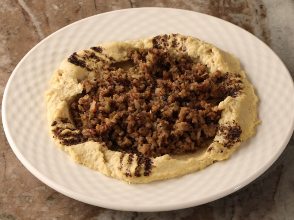 Hummus With Minced Meat