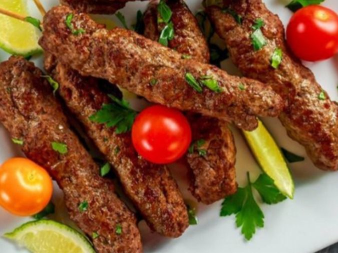 Quarter Kilo Grilled Kofta and Bread