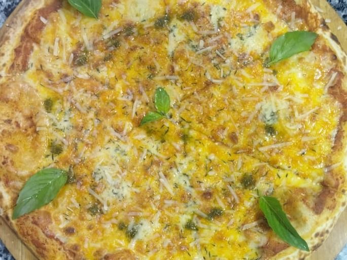 Quatro Formaggi pizza