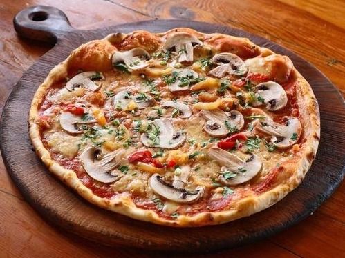 Oriental Pizza With Mushrooms Medium Size
