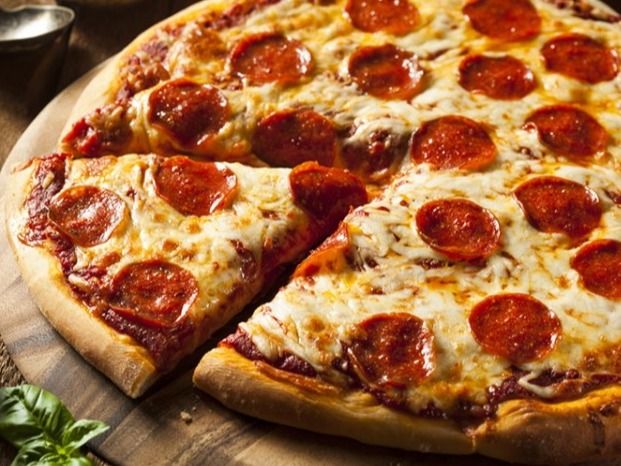 Oriental Pizza With Sausage - Medium Size