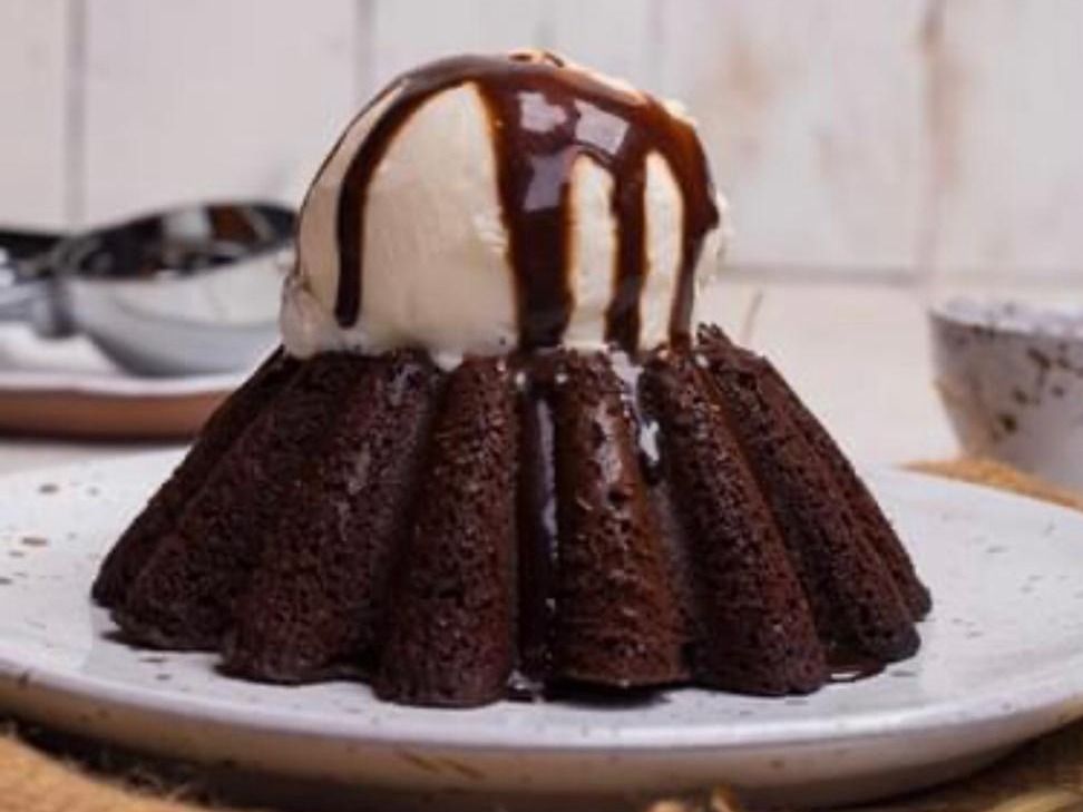 Molten Cake With Ice Cream