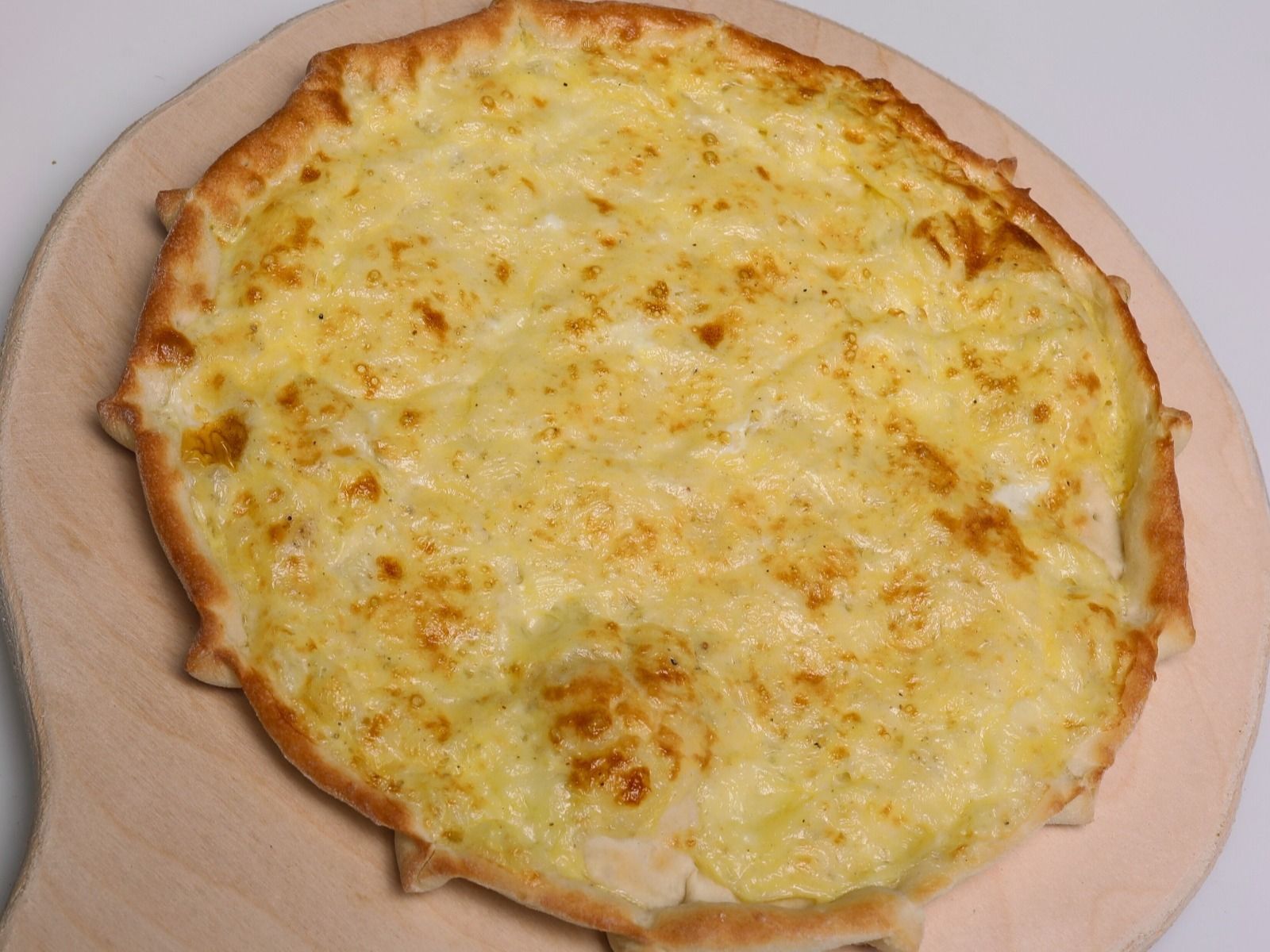 Egg Egga and Kiri Manoucheh