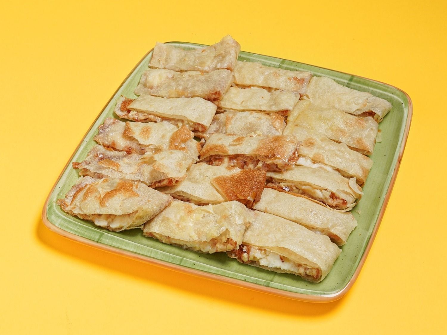 Large Halawa And Cream Feteera