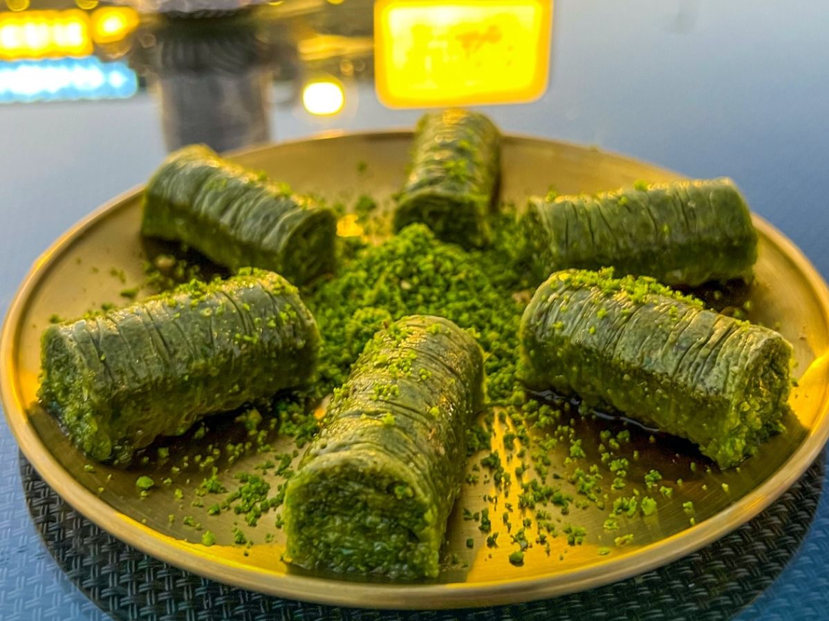 Wrap Doluma Baklava With Pistachio