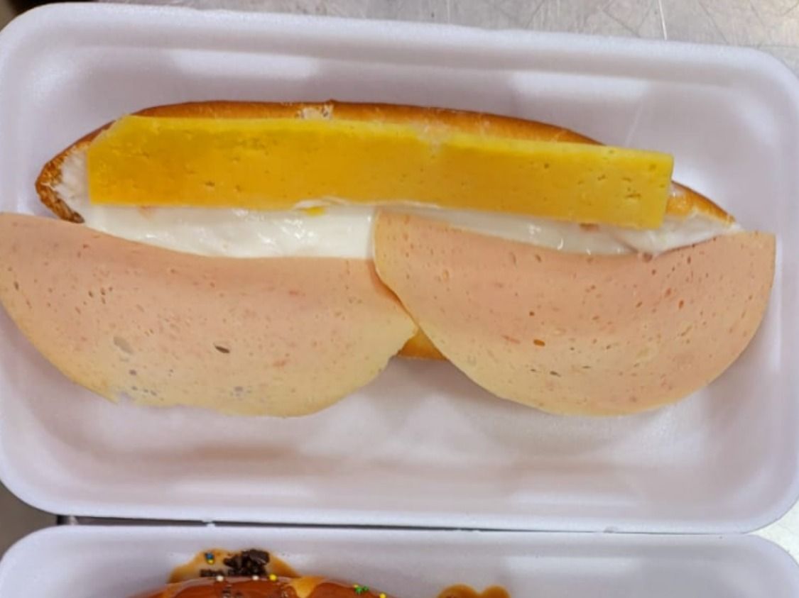 Kiri Sandwich Flavored With Pastrami And Luncheon Meat With Roomi