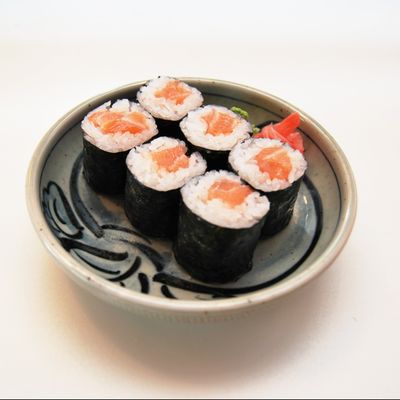 Hoso Salmon 6 Pcs