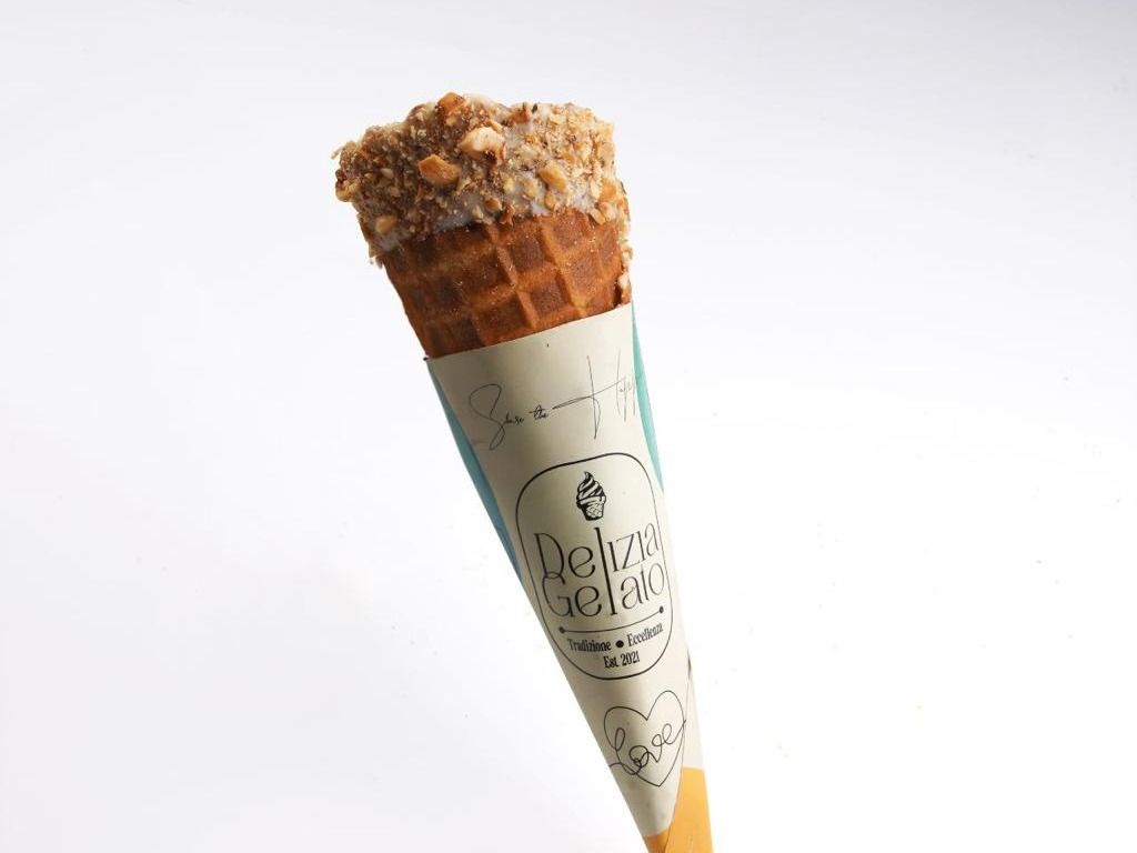 Choco White Waffle Cone With Nuts