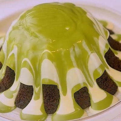 Molten Cake Pistachio And Chocolate