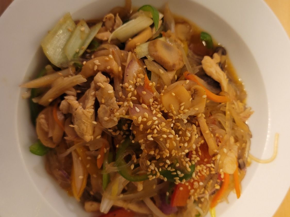 CHICKEN JABCHAE GLASS NOODLES