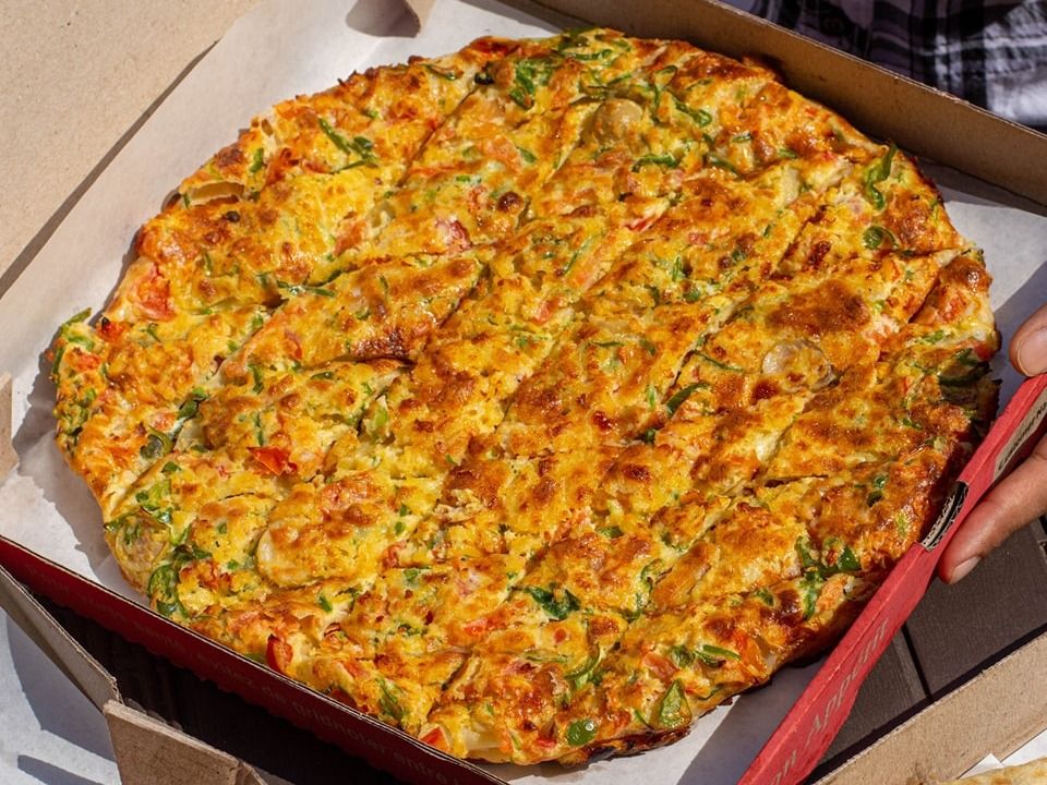 Vegetables Oriental Pizza