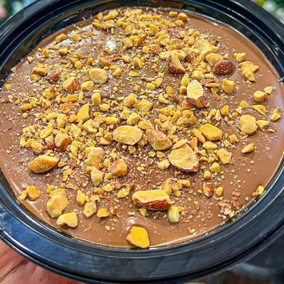 Roz B-Laban With Nutella&Nuts