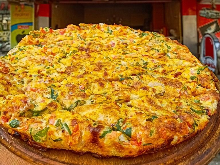 Kiri Minced Sausage Oriental Pizza