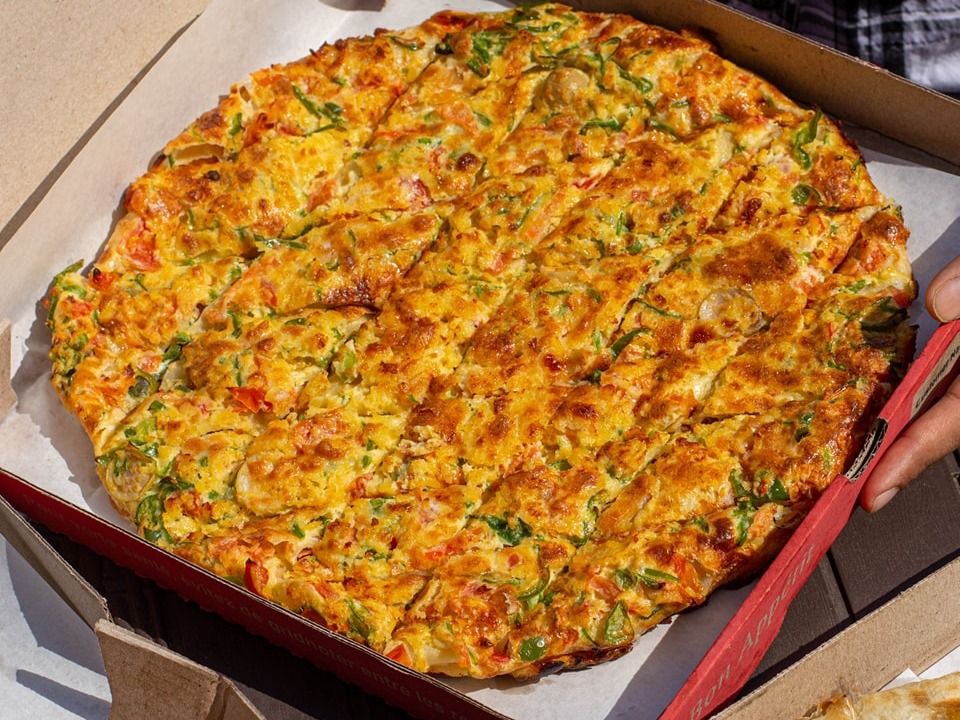 Chicken Oriental pizza
