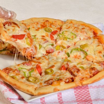 Cut tuna italian Pizza