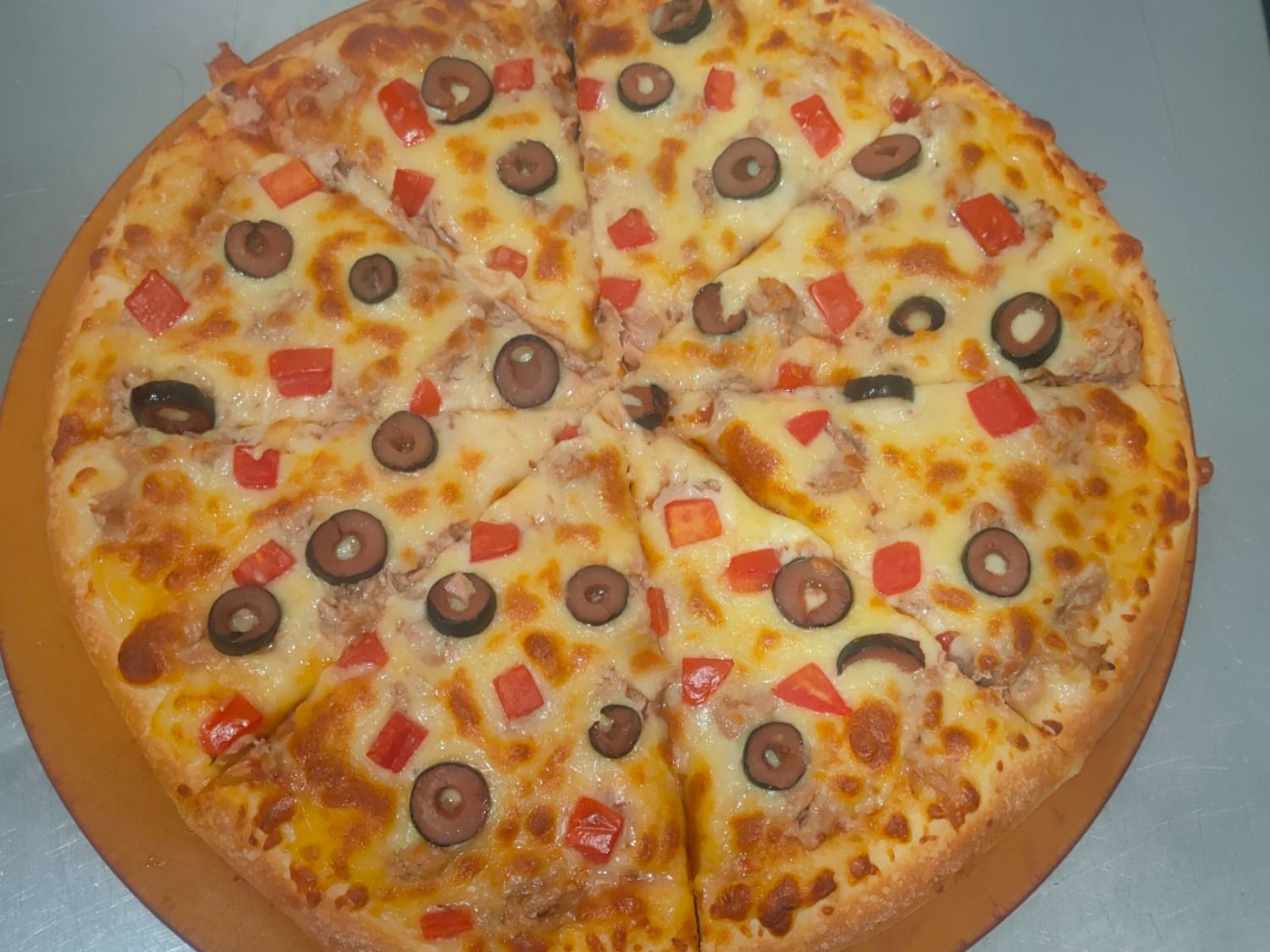 Tuna Pizza