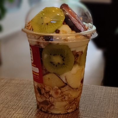 Granola with Fruits and Yogurt