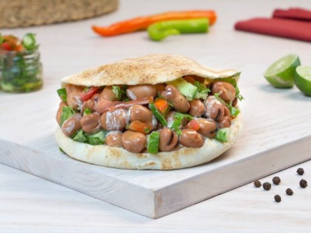 Foul Sandwich With Saidi Mixture (Spicy)