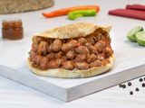 Foul Sandwich With Tomato Sauce