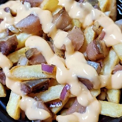 Réngàto Cheese Fries