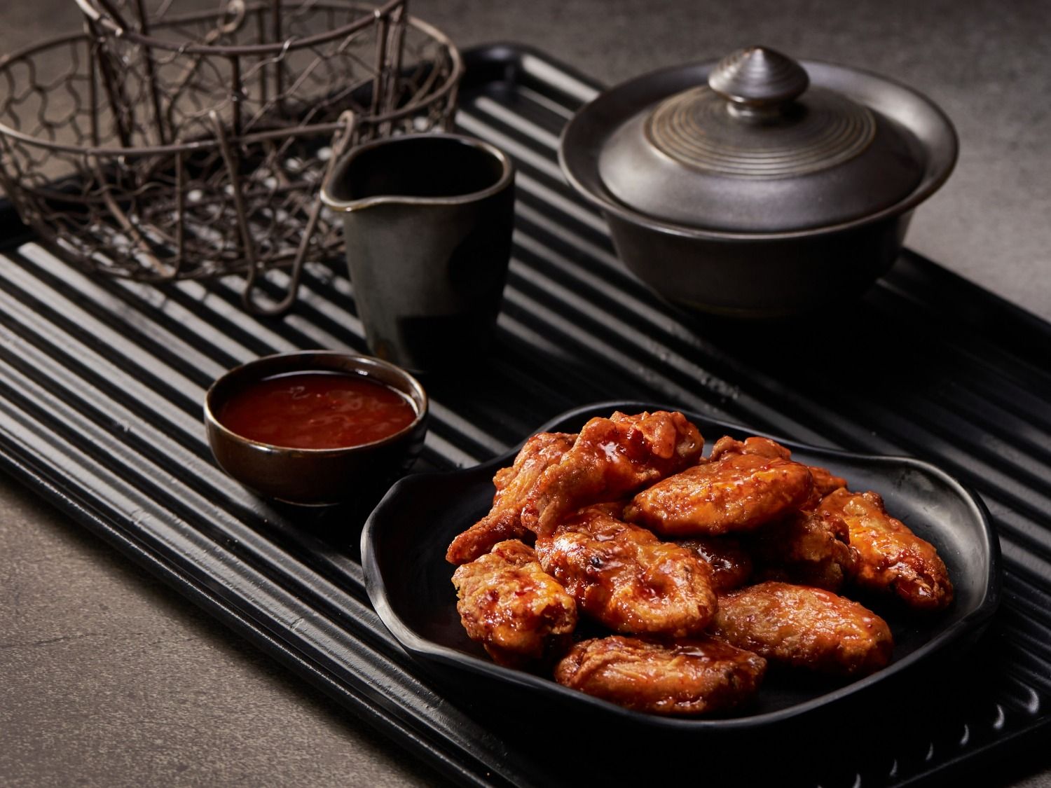 CHICKEN WINGS