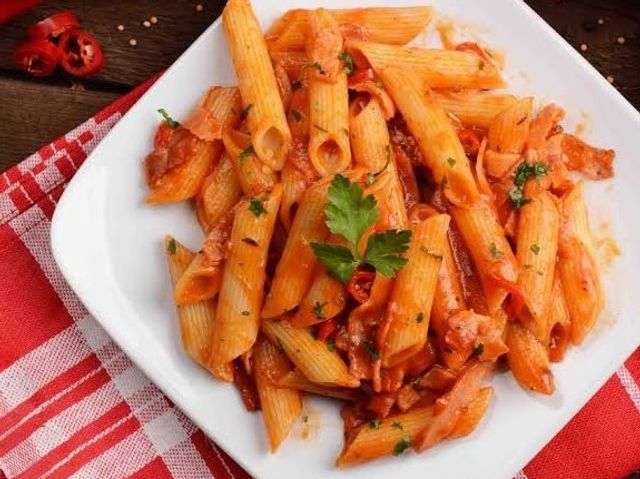 Mix Meat Salsa Pasta