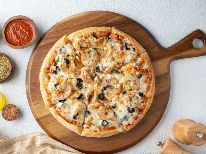 Seafood Pizza