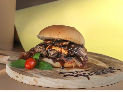 Smokey House Beef Burger