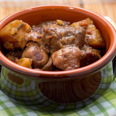 Akkawi Casserole With Onions Large