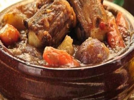 Akkawi Casserole With Onions Small