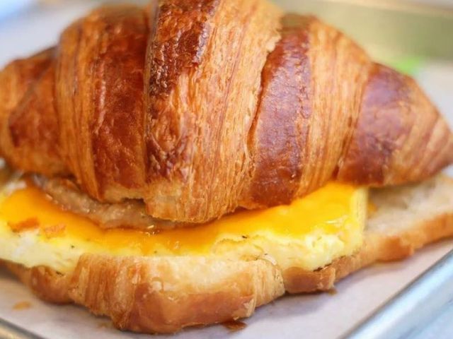 Cheddar Criossant