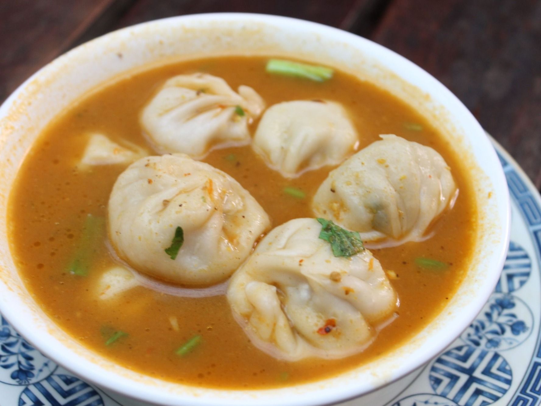 Jhol mo:mo