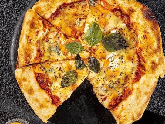 Quattro Formaggi Pizza