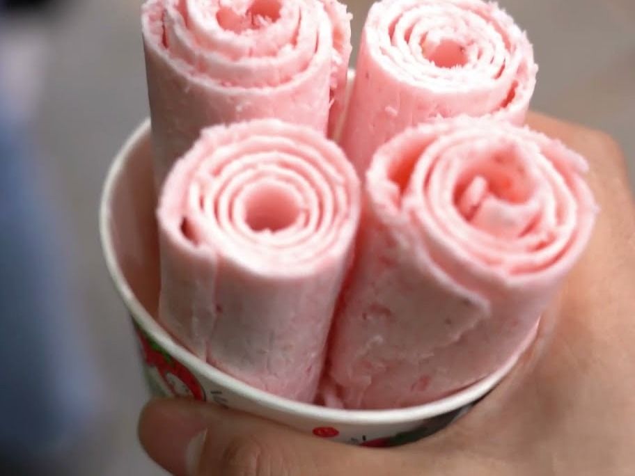 Strawberry Ice Roll